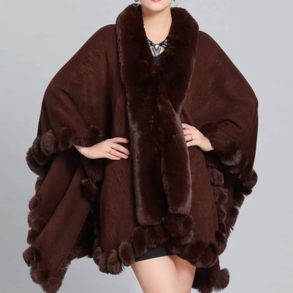 🆕 Fur Trimmed Collar Shawl Cape - Picture 1 of 8